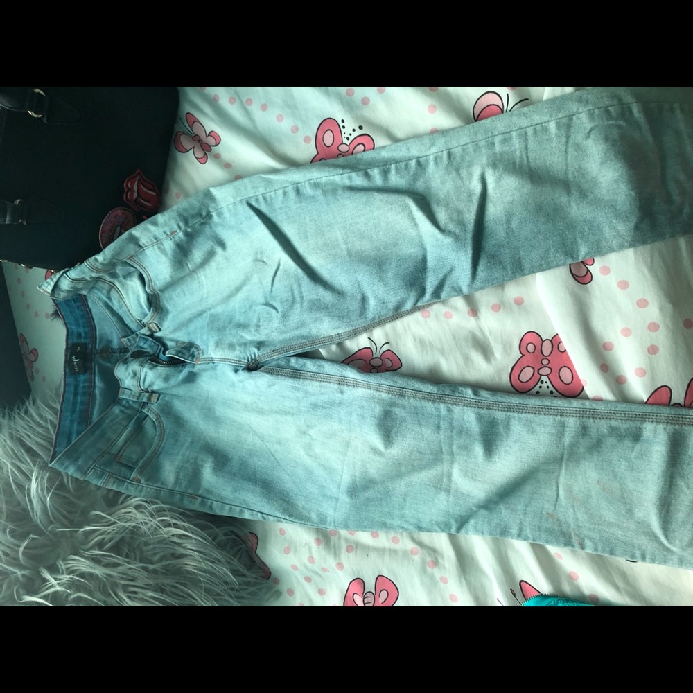 Light wash jeans